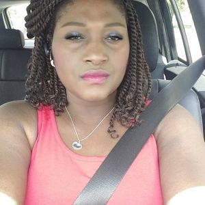 Meet your Posher, Linda